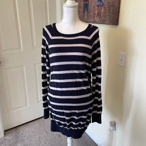 Maternity sweater